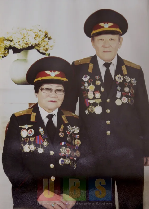 Нэвтрүүлэгч Д.Одзаяа: Хослон жаргая хань минь